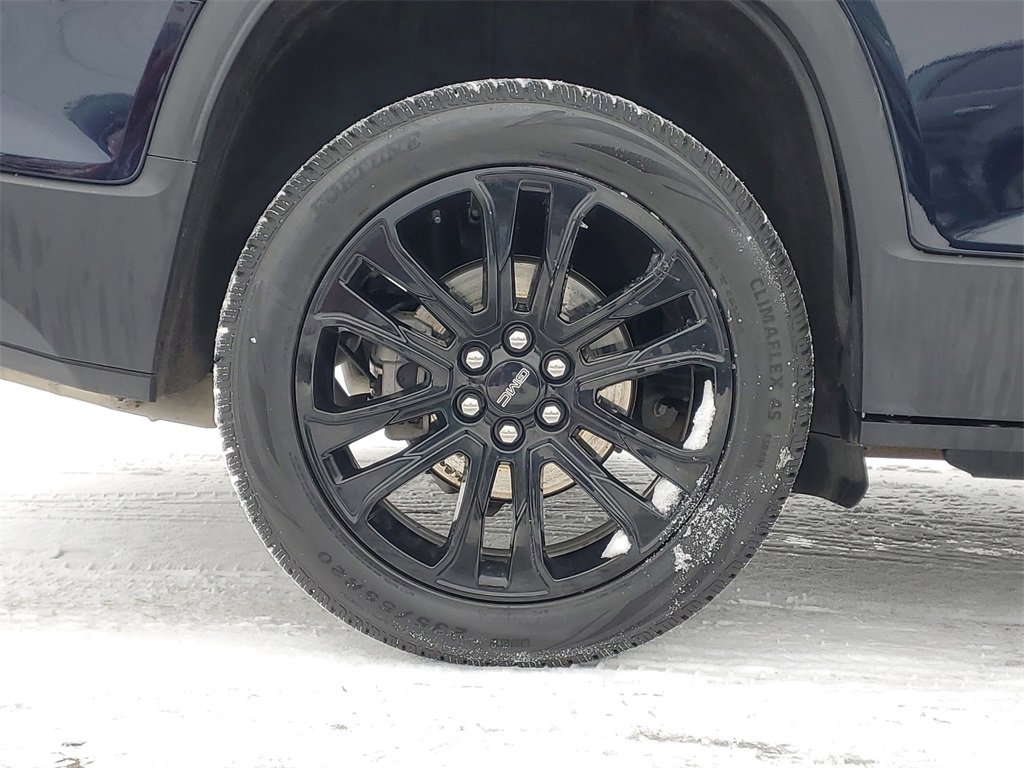 Used 2022 GMC Acadia SLE w/ Driver Convenience Package image 5