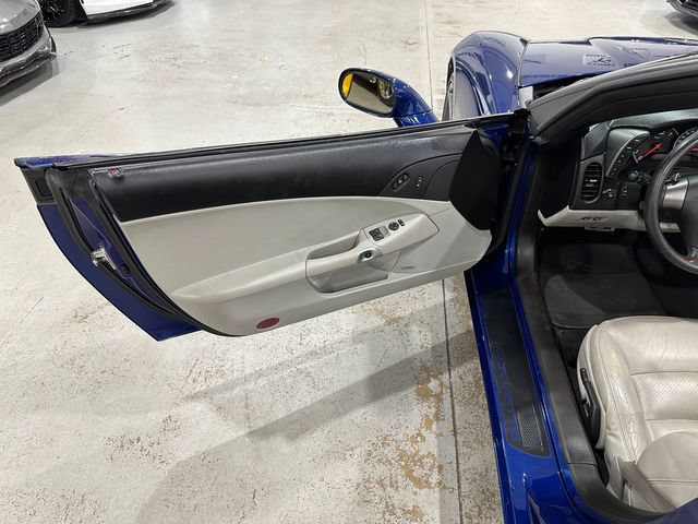 Used 2006 Chevrolet Corvette Convertible w/ Preferred Equipment Group RWD image 13
