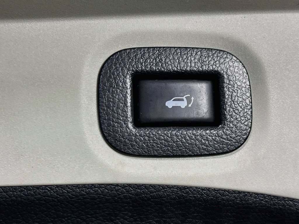 Used 2018 Nissan Rogue SL w/ Premium Package AWD/4WD image 29