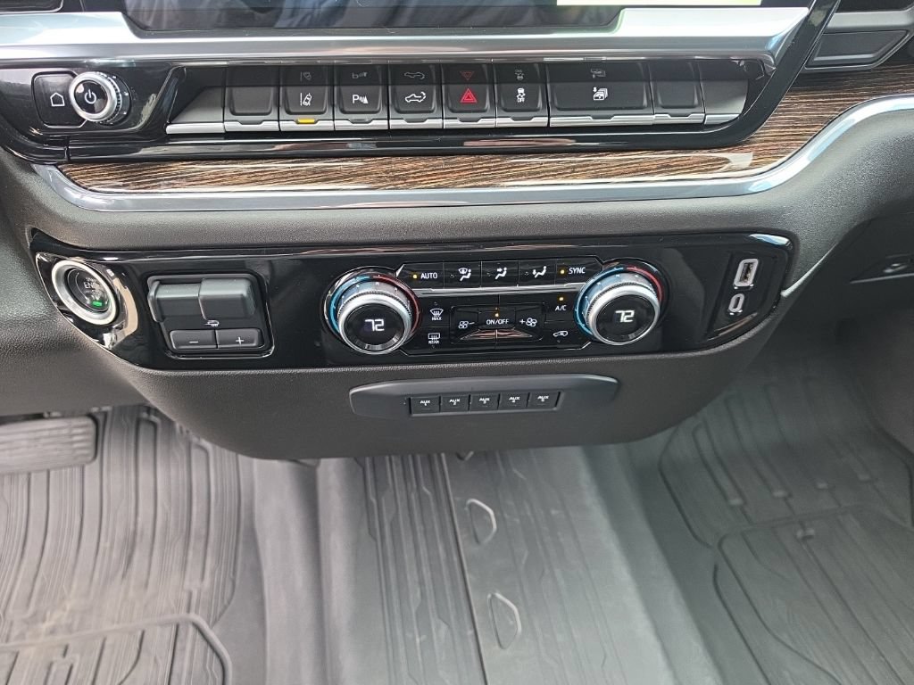 Used 2024 GMC Sierra 3500 SLE AWD/4WD image 16
