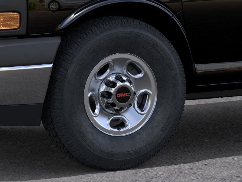 New 2025 GMC Savana 2500 LT w/ LT Preferred Equipment Group image 9