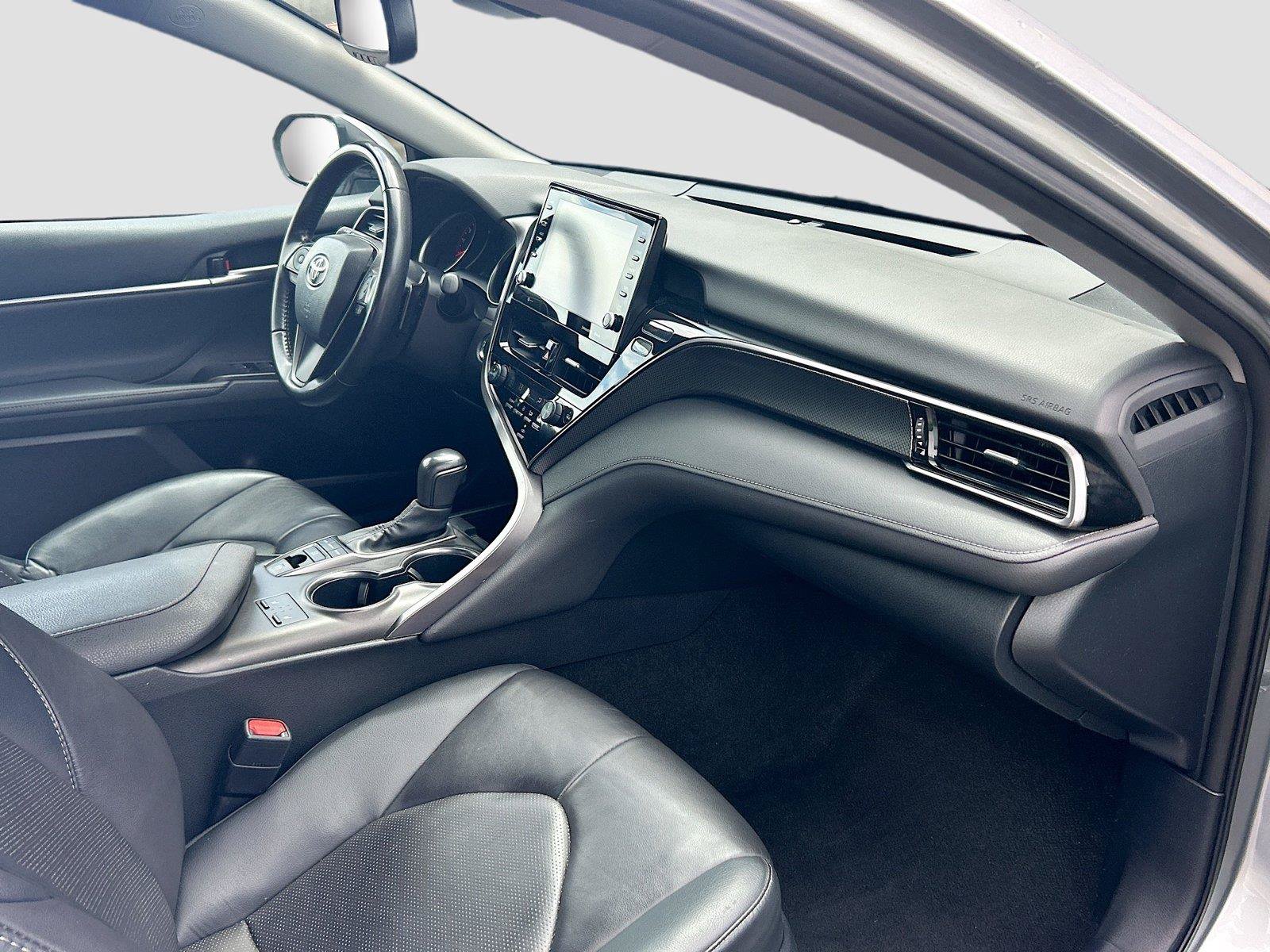 Used 2024 Toyota Camry XSE FWD image 12