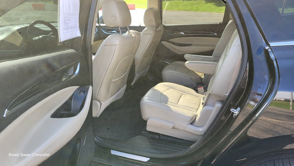 Used 2021 Buick Enclave Essence w/ Sound and Sites Package AWD/4WD image 27