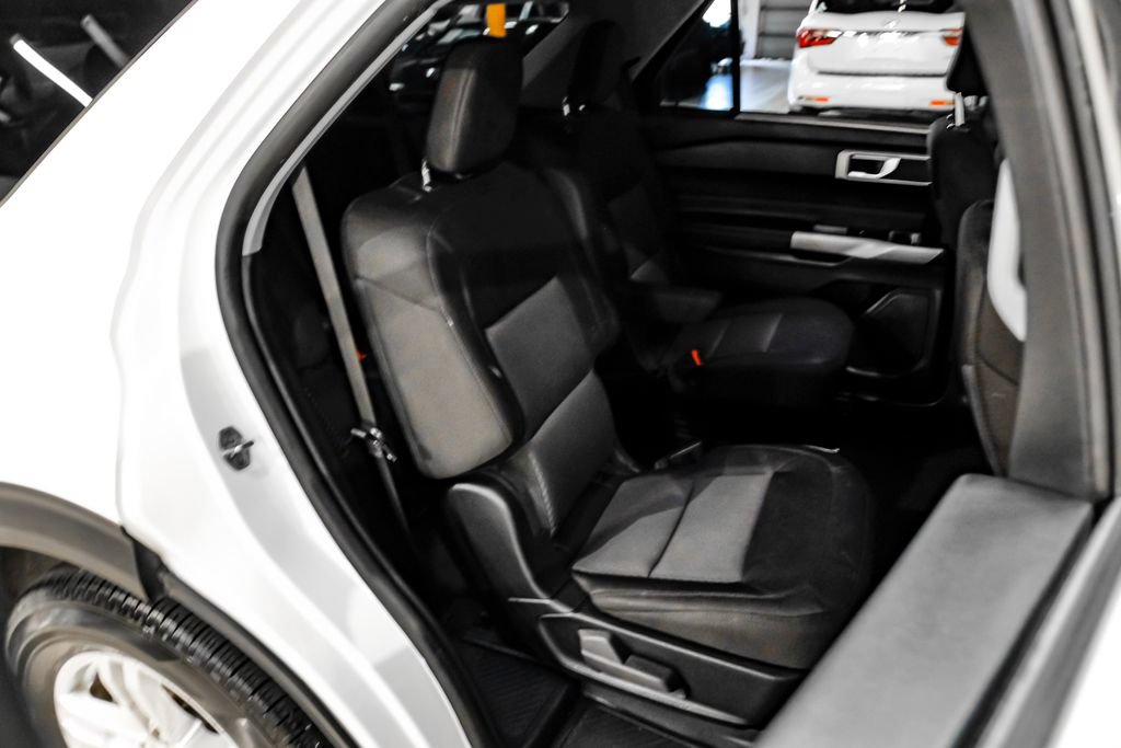 Used 2023 Ford Explorer XLT RWD image 33