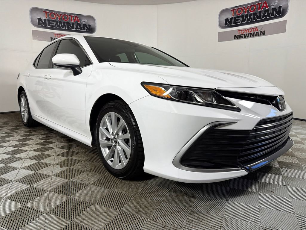 Used 2021 Toyota Camry LE FWD image 1