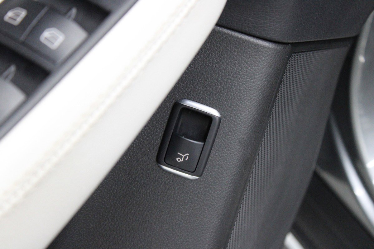 Used 2018 Mercedes-Benz GLE 350 4MATIC image 21