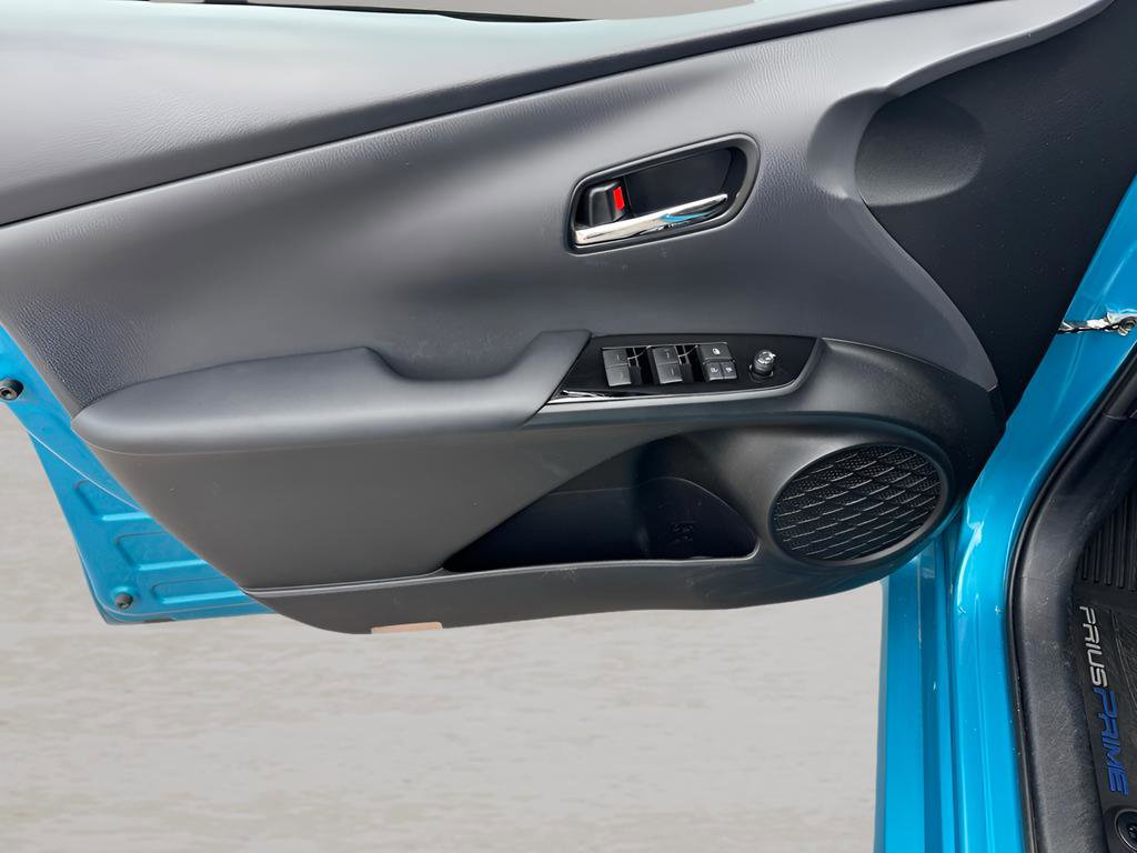 Used 2020 Toyota Prius Prime Limited image 16