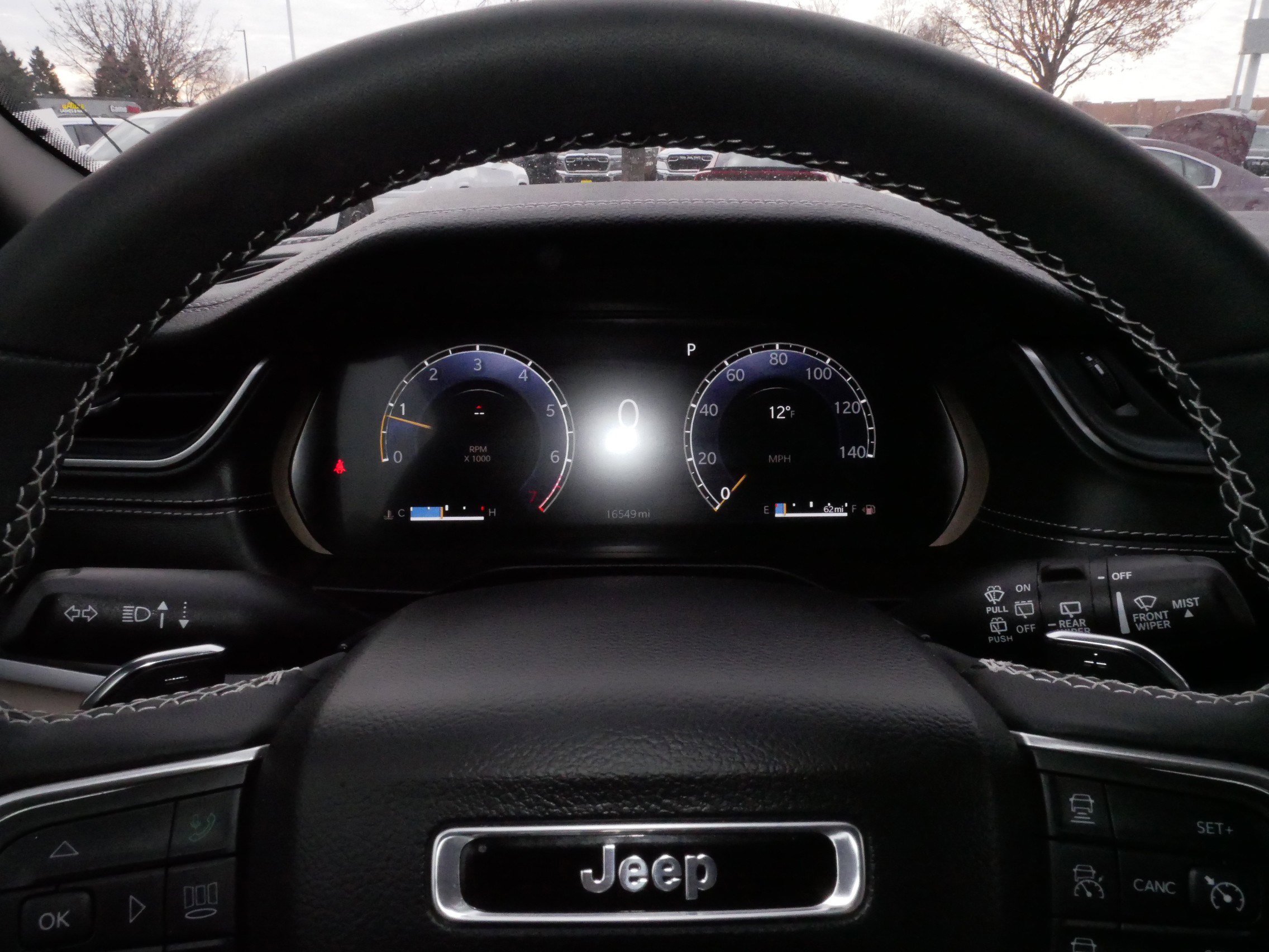 Used 2025 Jeep Grand Cherokee Limited w/ Luxury Tech Group II image 21