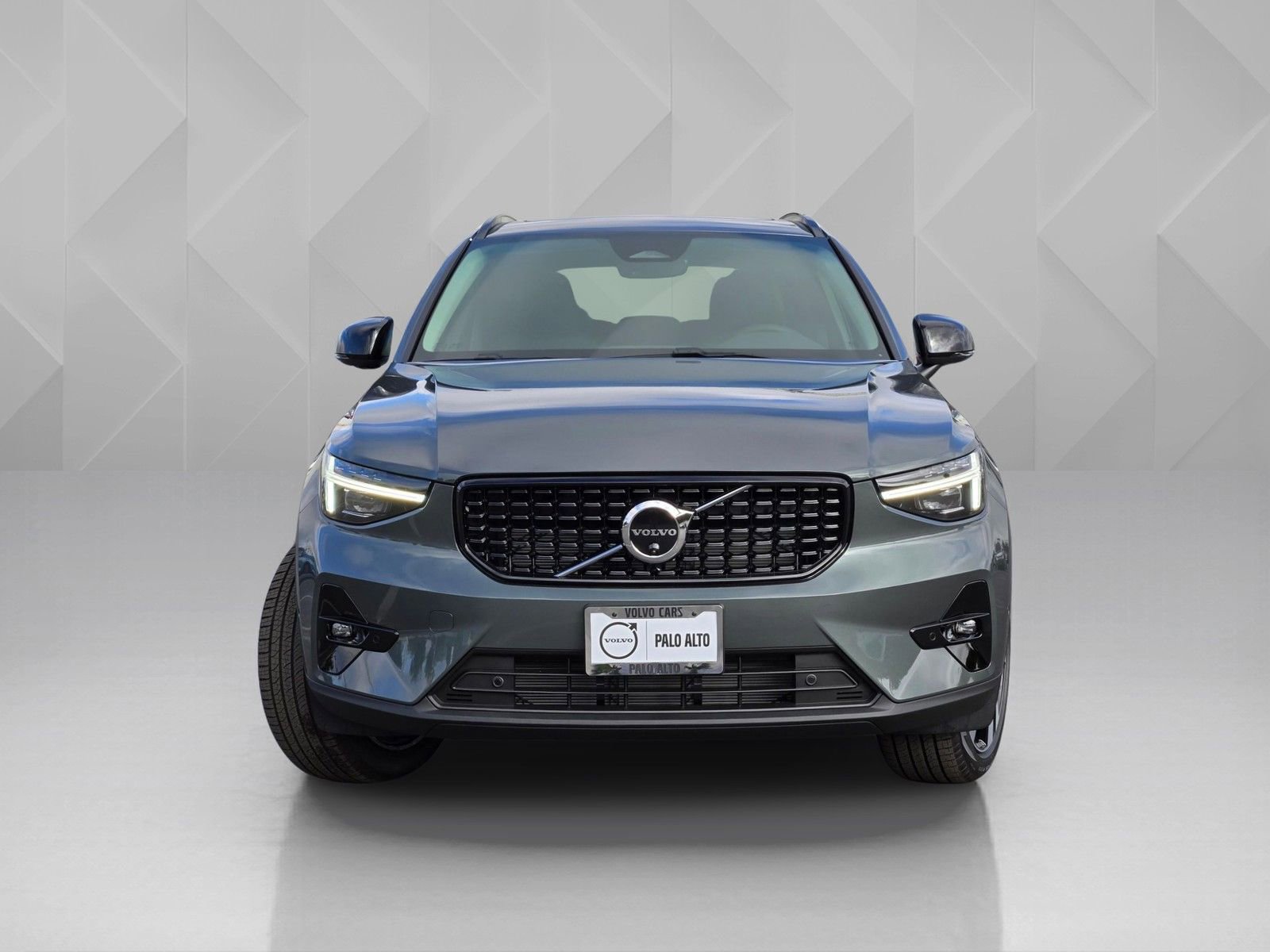 New 2026 Volvo XC40 B5 Ultra w/ Climate Package AWD/4WD image 2