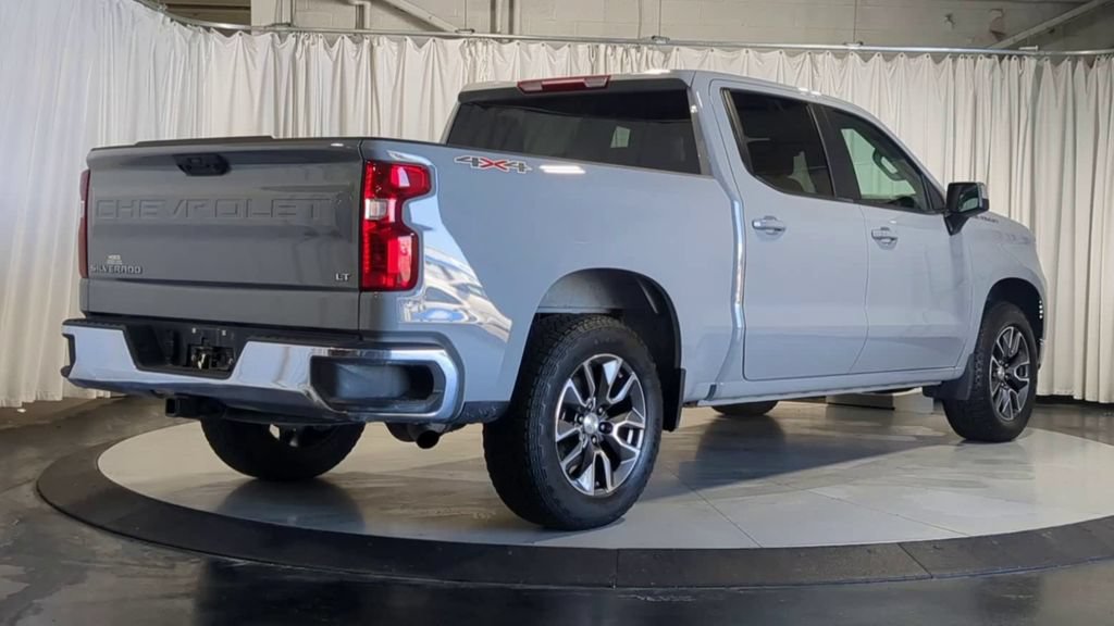 Used 2024 Chevrolet Silverado 1500 LT AWD/4WD image 10