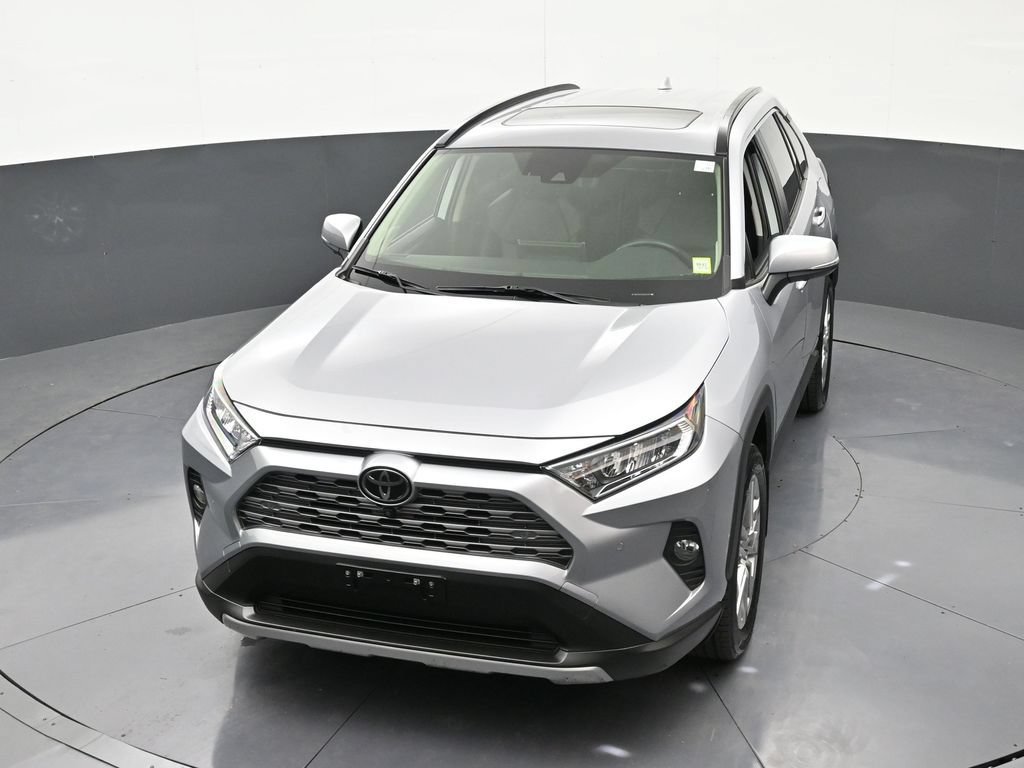 Used 2019 Toyota RAV4 Limited AWD/4WD image 23