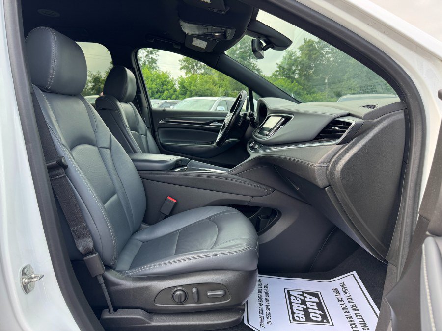 Used 2022 Buick Enclave Essence FWD image 19