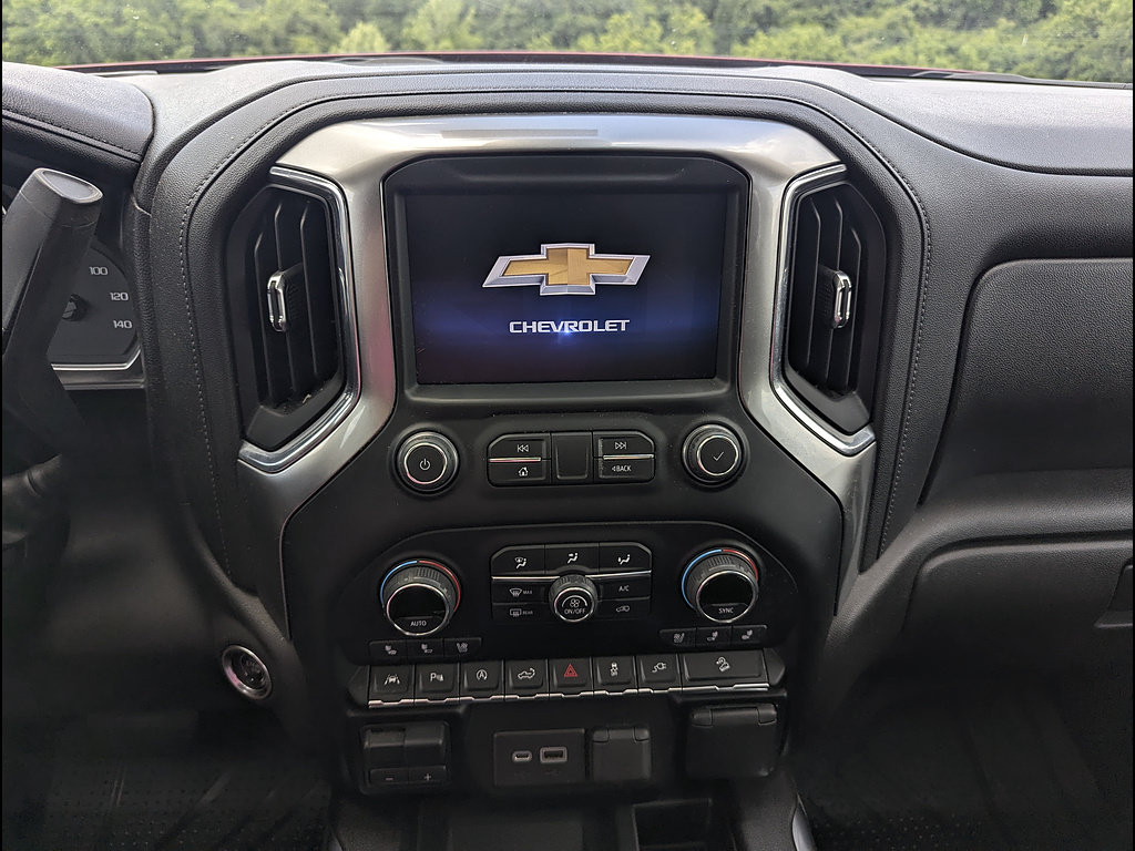 Used 2021 Chevrolet Silverado 1500 LTZ w/ LTZ Premium Package AWD/4WD image 32
