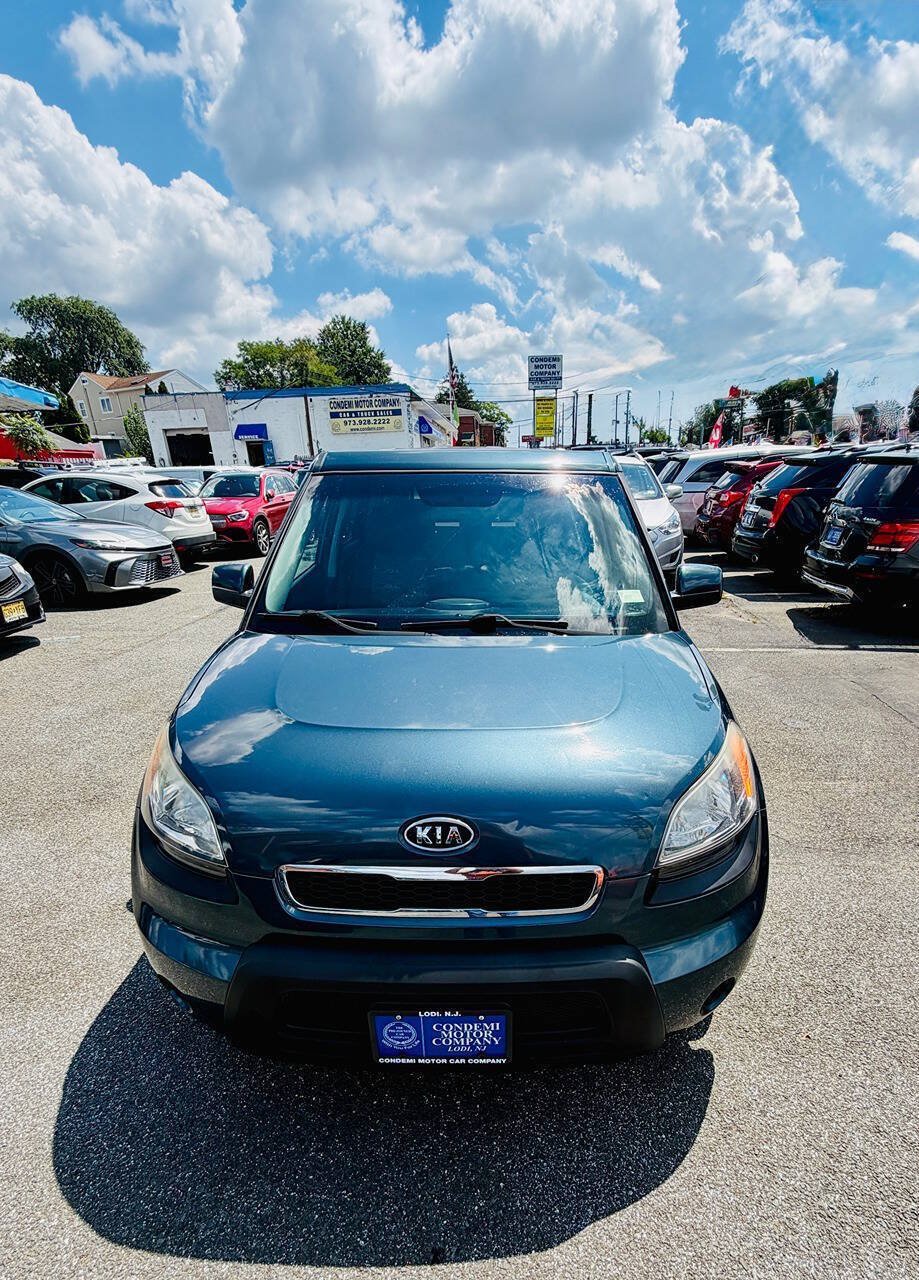 Used 2011 Kia Soul + w/ Audio Pkg FWD image 2