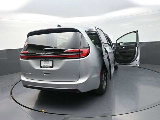 New 2026 Chrysler Pacifica Select image 32