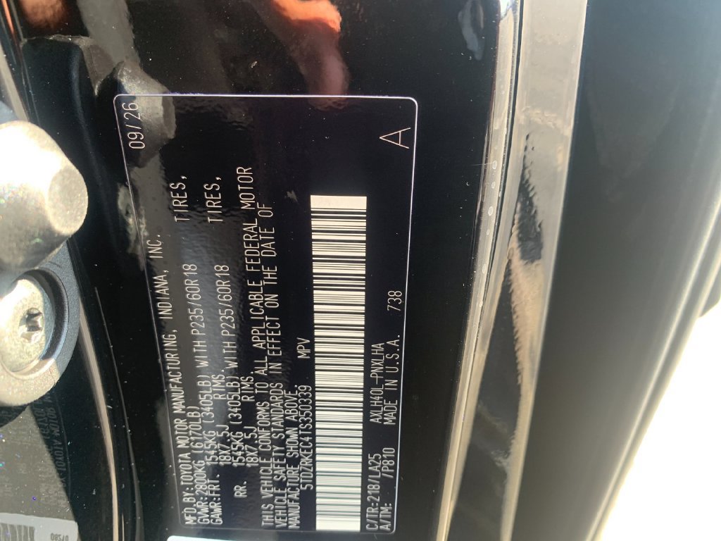 New 2026 Toyota Sienna Limited FWD image 32