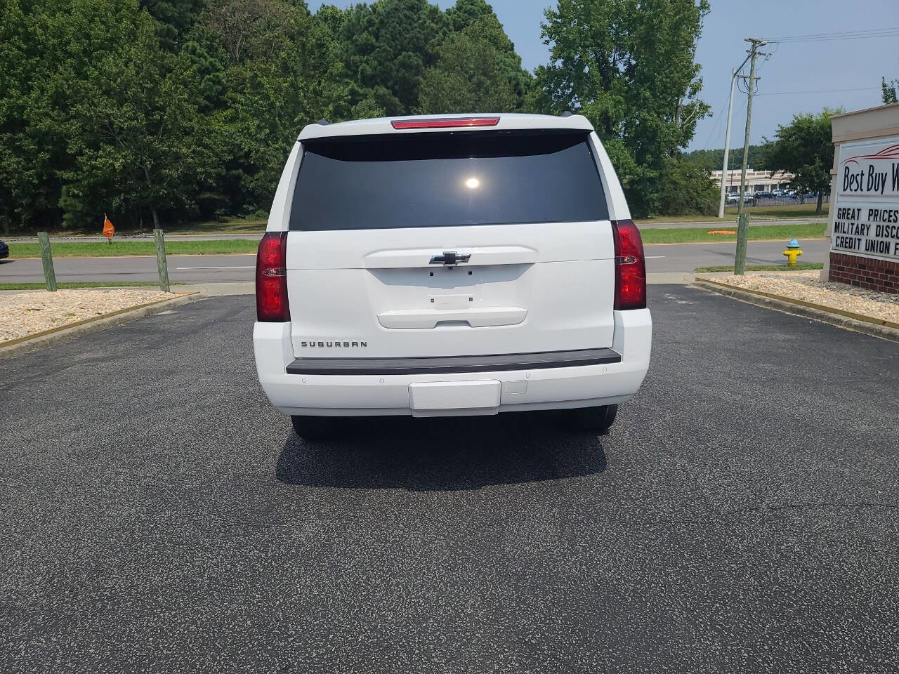 Used 2019 Chevrolet Suburban LT AWD/4WD image 6
