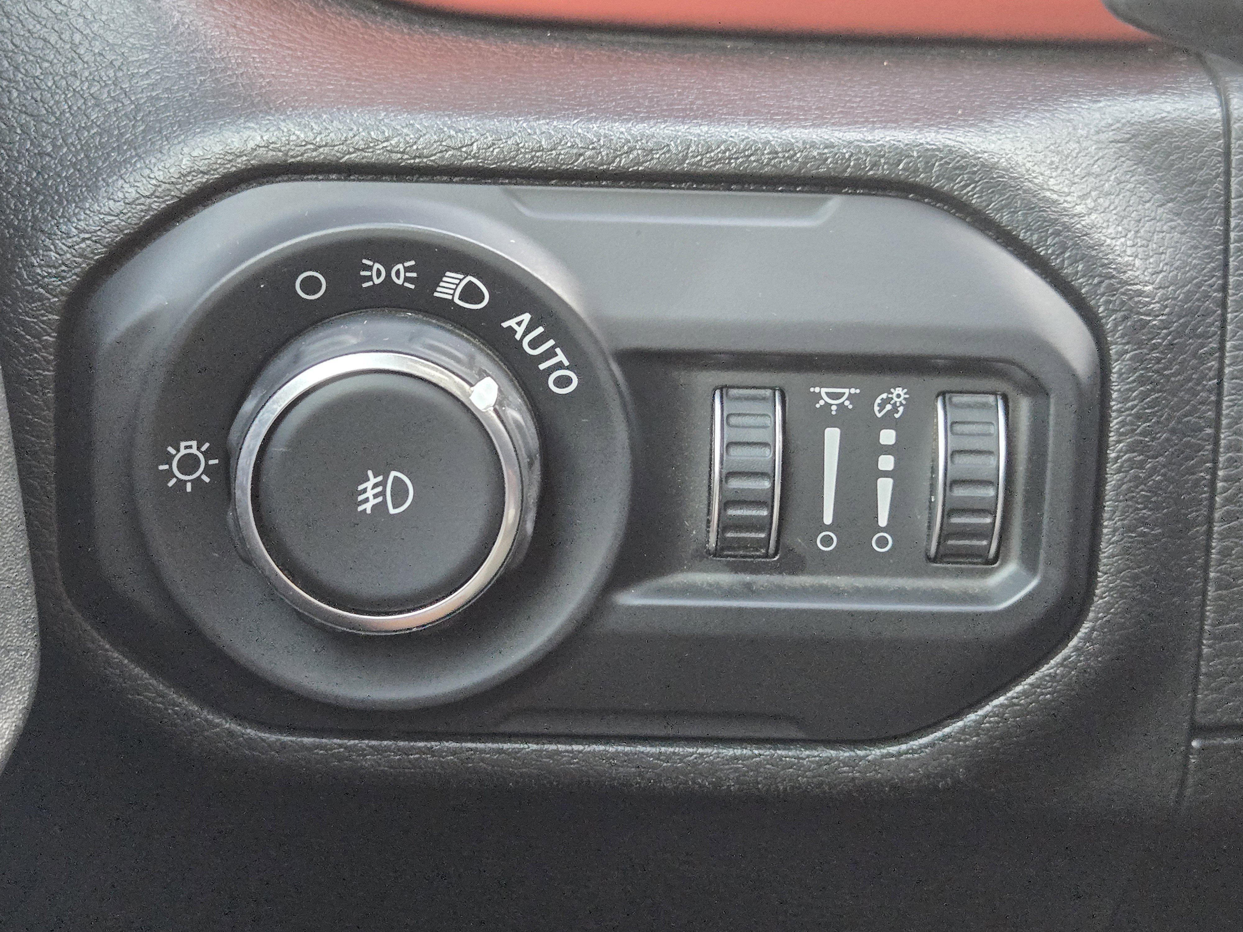 Used 2021 Jeep Wrangler Unlimited Rubicon image 25