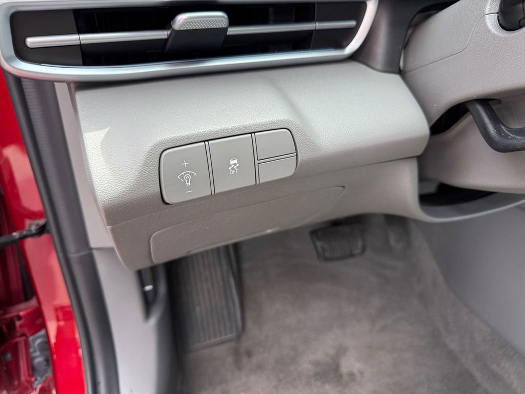 Used 2024 Hyundai Elantra SEL FWD image 27