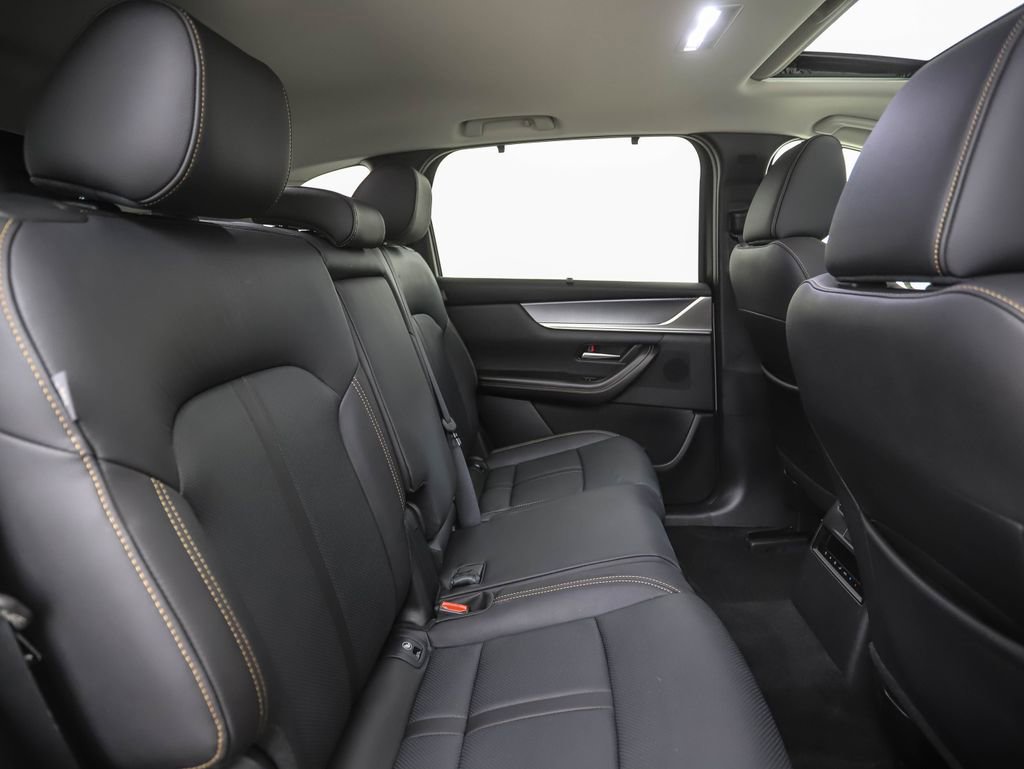 Used 2025 MAZDA CX-90 3.3 Turbo w/ Preferred Package AWD/4WD image 28