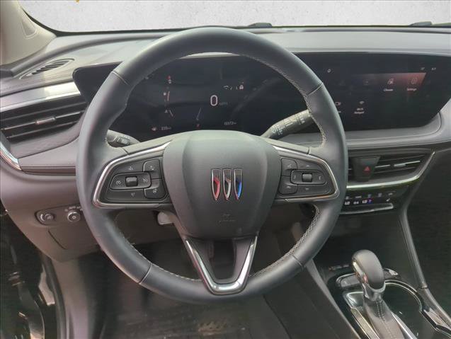 Used 2025 Buick Encore GX Avenir w/ Avenir Technology Package FWD image 23