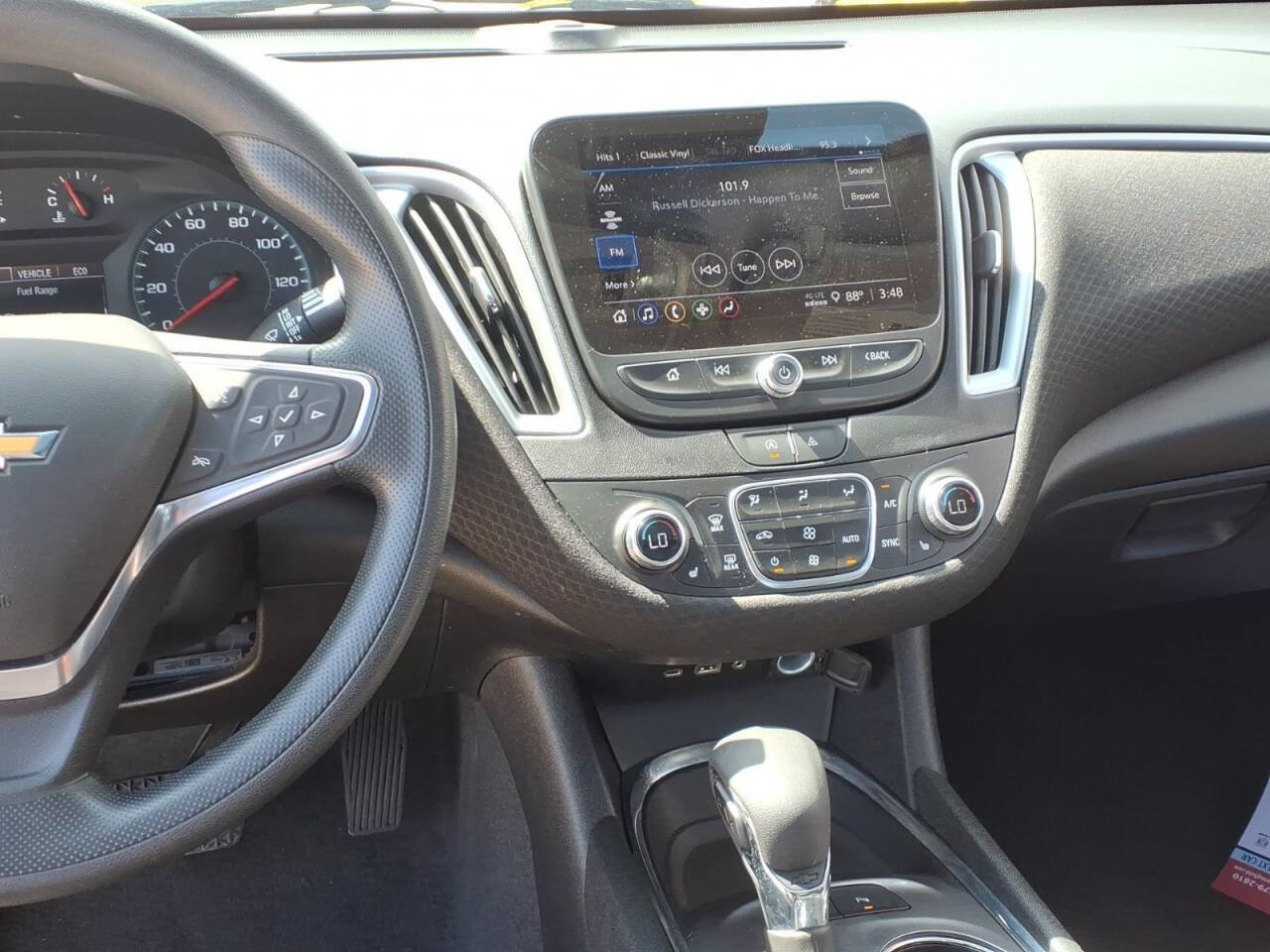 Used 2024 Chevrolet Malibu LT FWD image 11