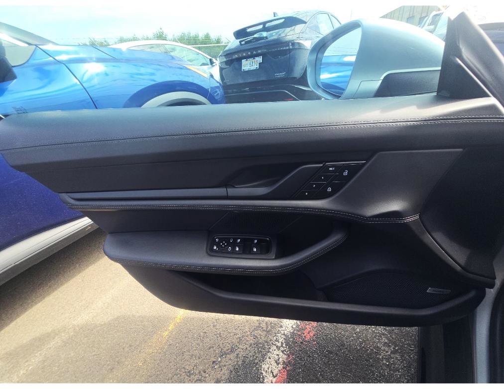 Used 2022 Porsche Taycan GTS AWD/4WD image 11