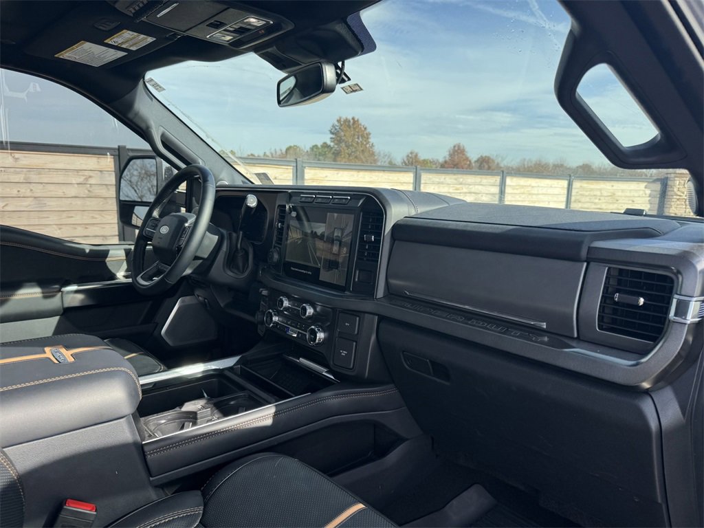 Used 2024 Ford F350 Platinum image 18