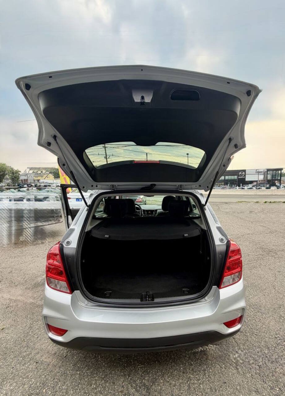 Used 2018 Chevrolet Trax LS FWD image 6