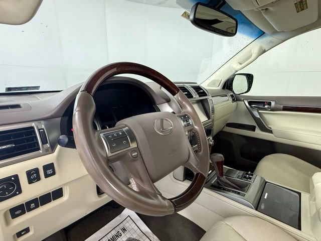 Used 2014 Lexus GX 460 w/ Premium Package image 12