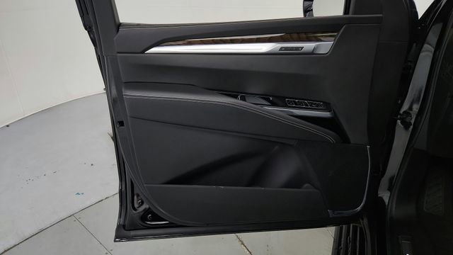 Certified 2026 Cadillac Escalade ESV Platinum Sport image 11