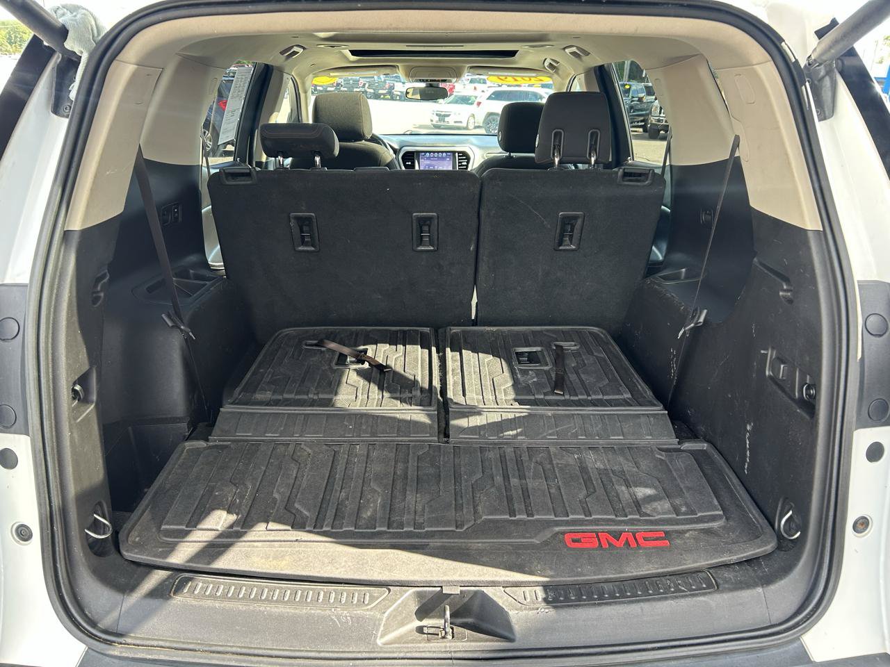 Used 2019 GMC Acadia SLE w/ Driver Alert Package I AWD/4WD image 18