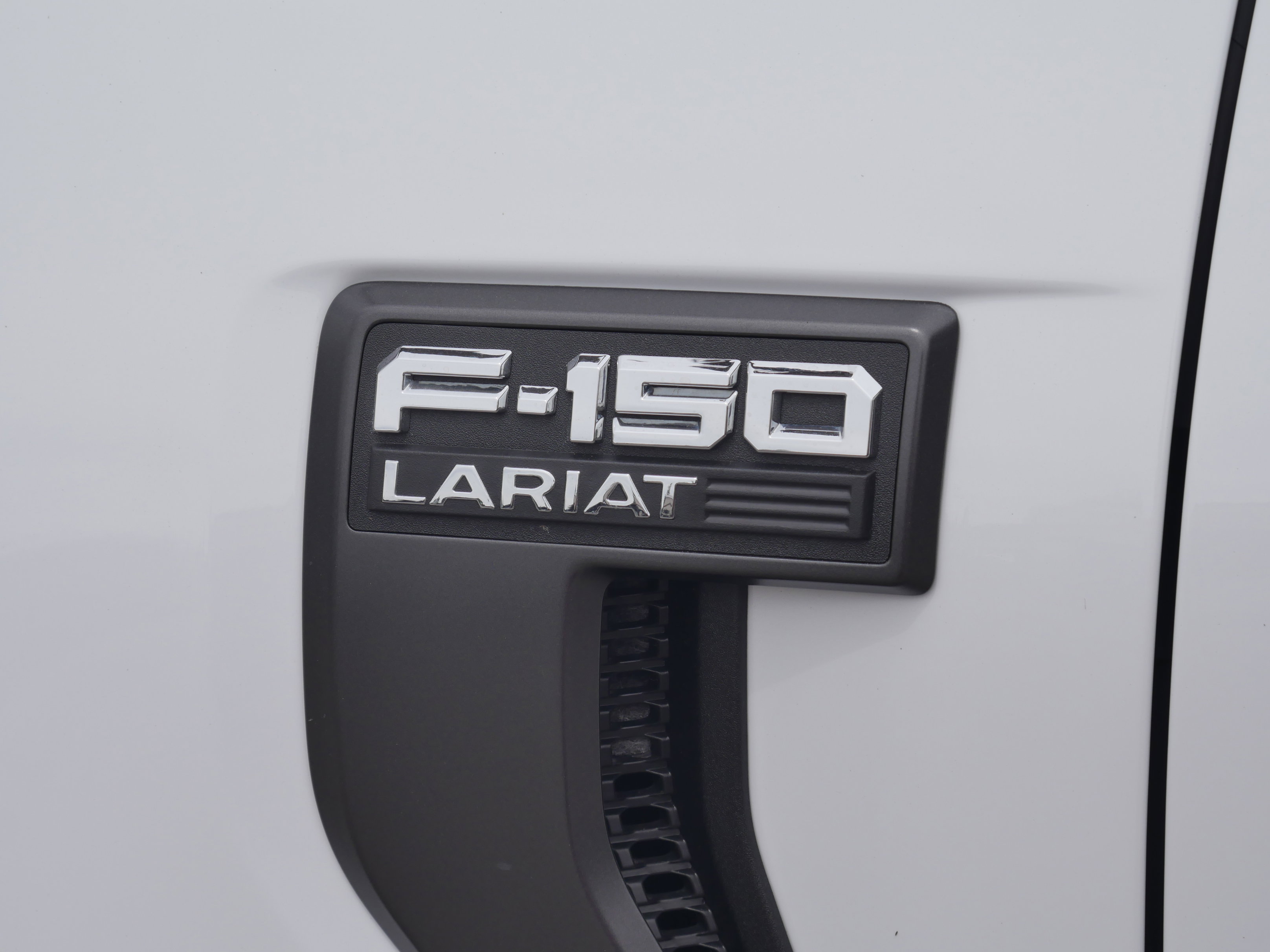 Certified 2022 Ford F150 Lariat w/ Equipment Group 502A High AWD/4WD image 20