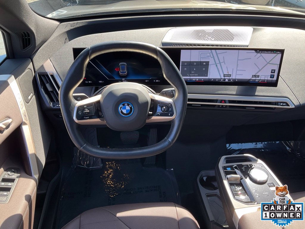 Used 2025 BMW iX xDrive50 w/ Premium Package AWD/4WD image 34