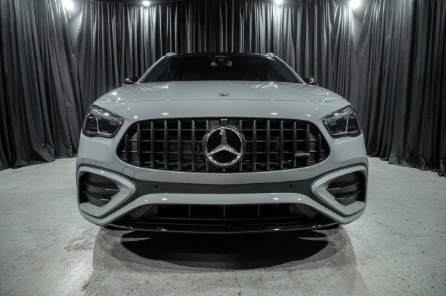 New 2026 Mercedes-Benz GLA 35 AMG 4MATIC image 2