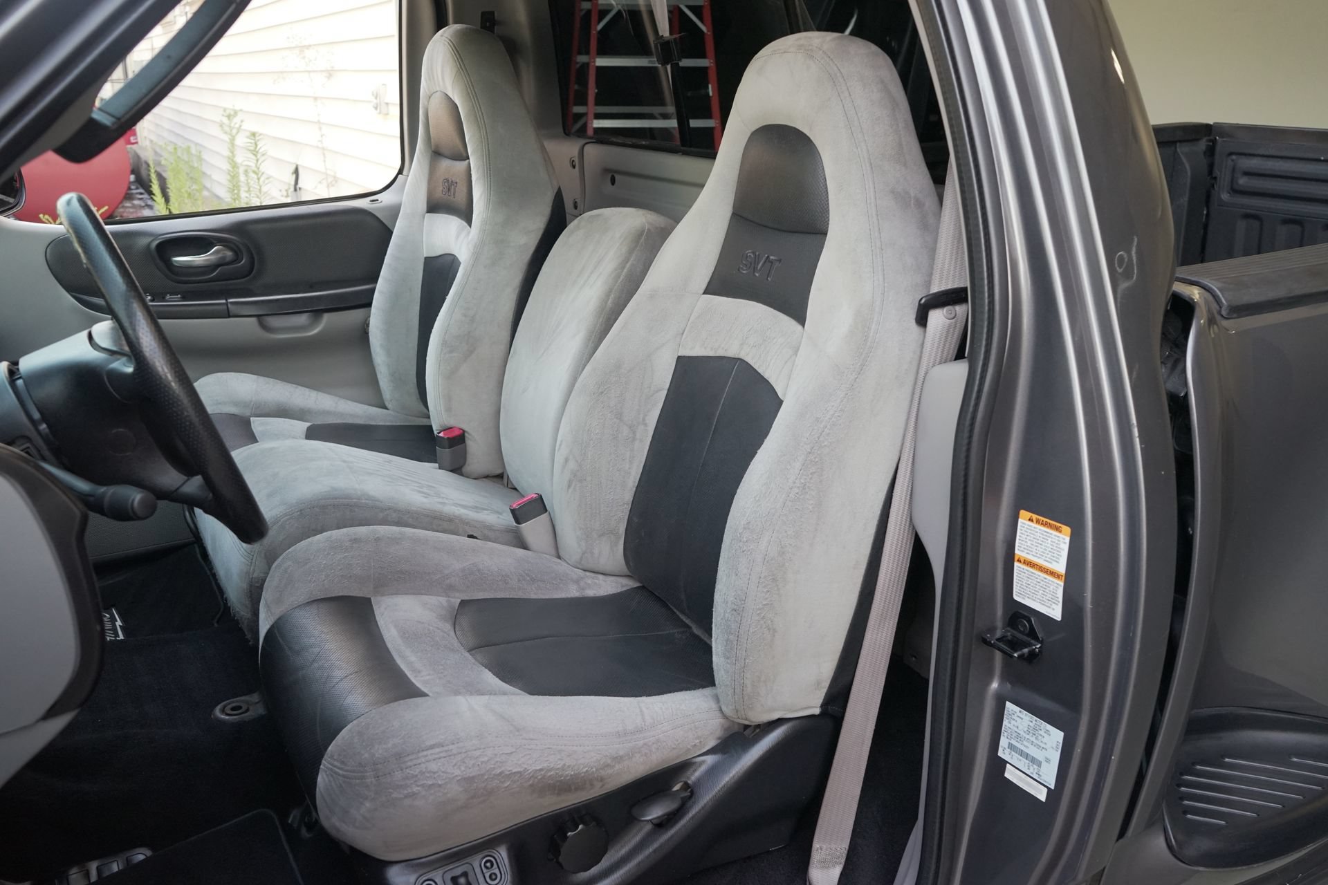 Used 2004 Ford F150 Lightning RWD image 3