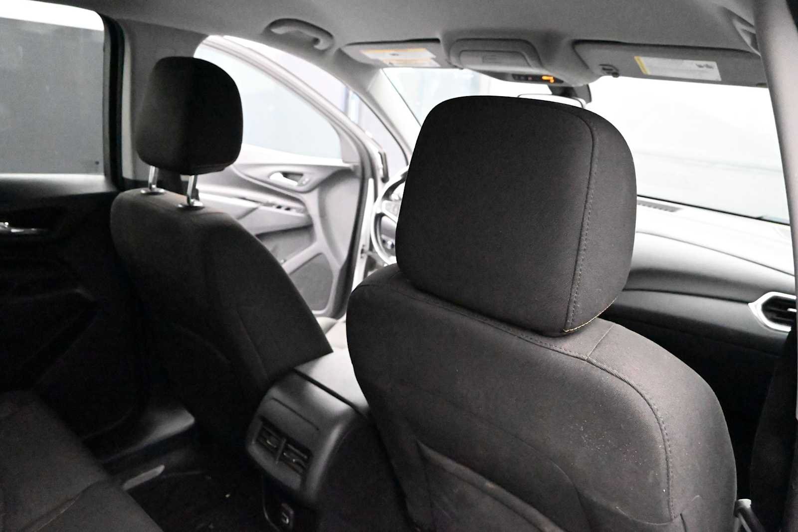 Used 2019 Chevrolet Equinox LT FWD image 32