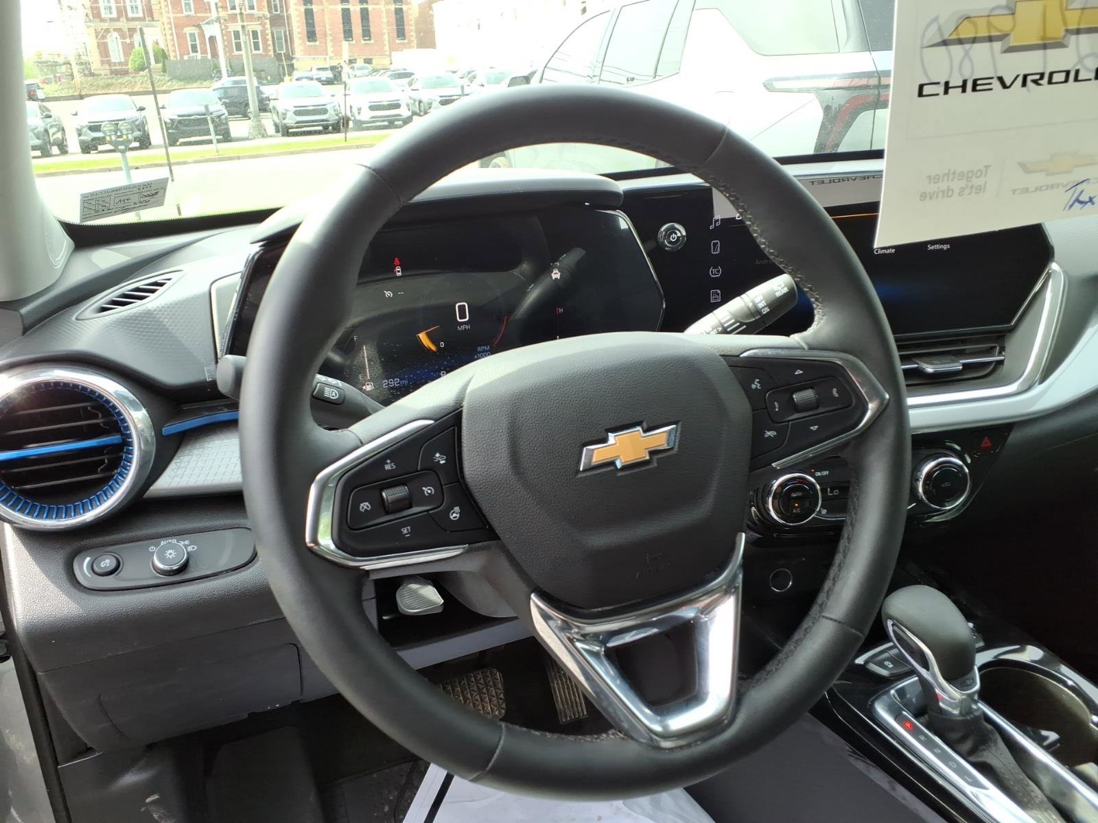 Certified 2026 Chevrolet Trax LT w/ Driver Confidence Package FWD image 11