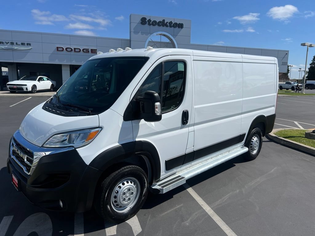 Used 2025 RAM ProMaster 2500 w/ U-Haul Equipment Group FWD image 6