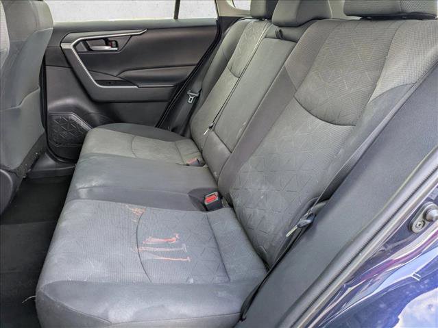 Used 2021 Toyota RAV4 XLE image 17