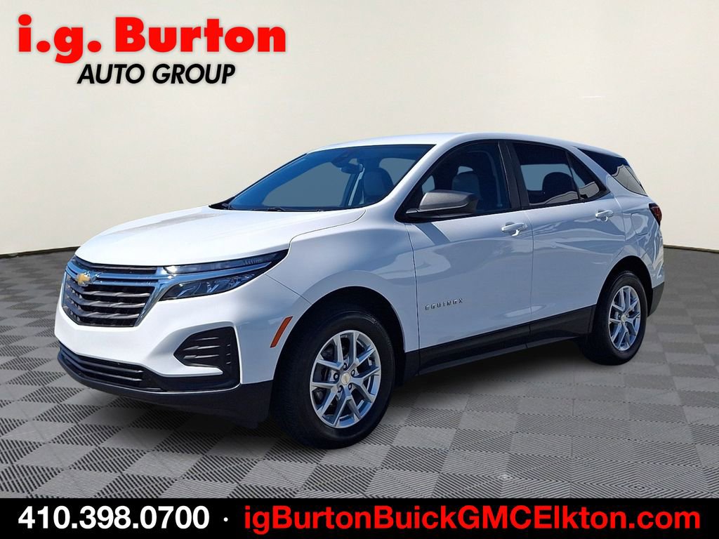 Used 2024 Chevrolet Equinox LS w/ LS Convenience Package AWD/4WD image 3