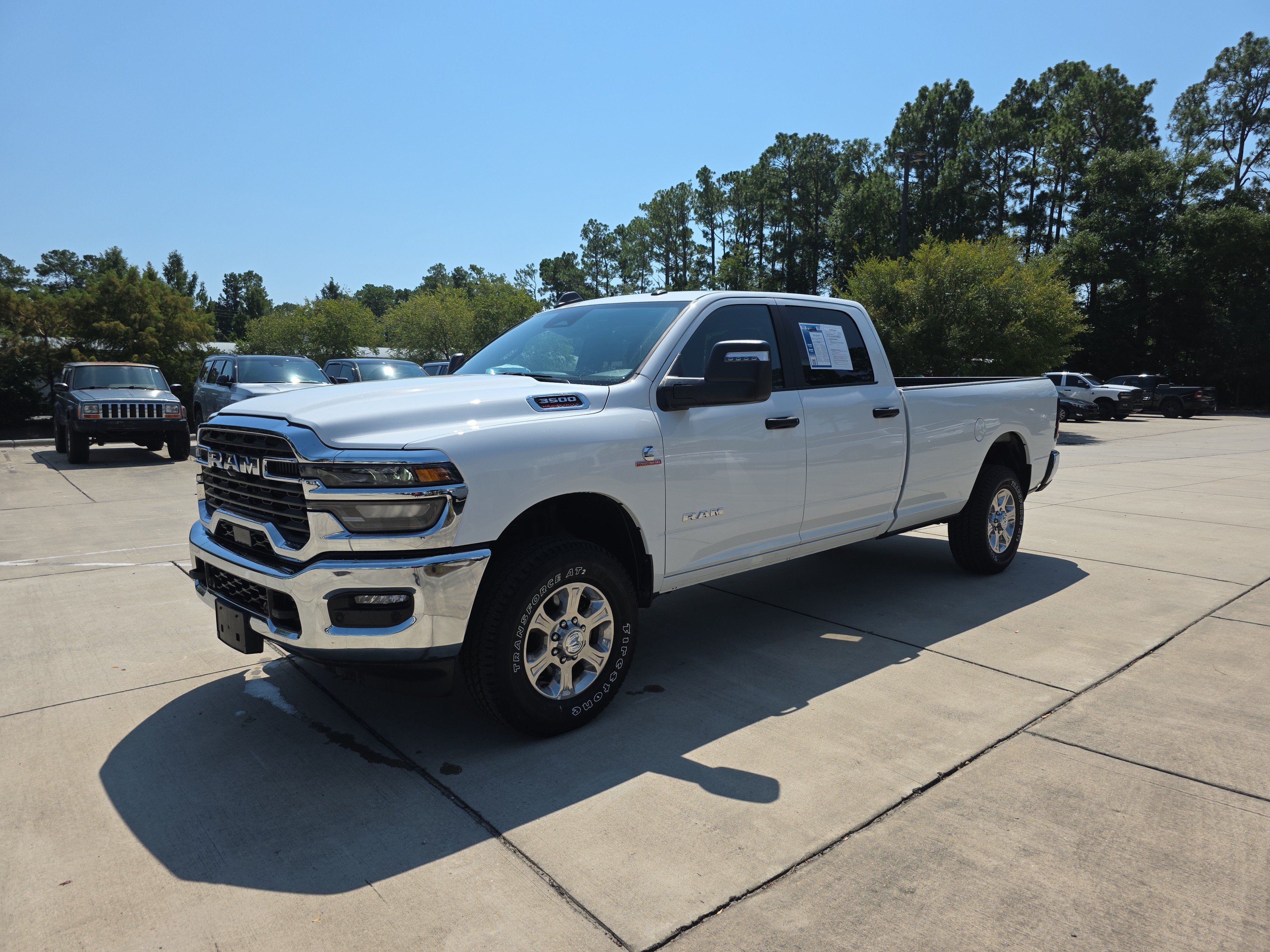 Used 2025 RAM 3500 Big Horn AWD/4WD image 4