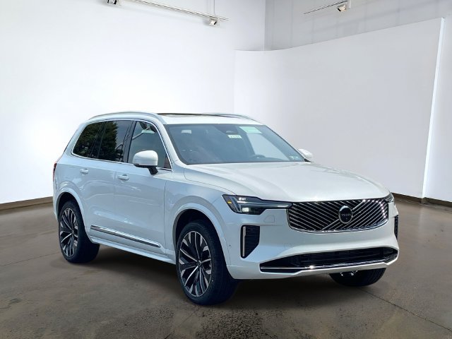 New 2026 Volvo XC90 B6 Plus w/ Protection Package Premier AWD/4WD image 3