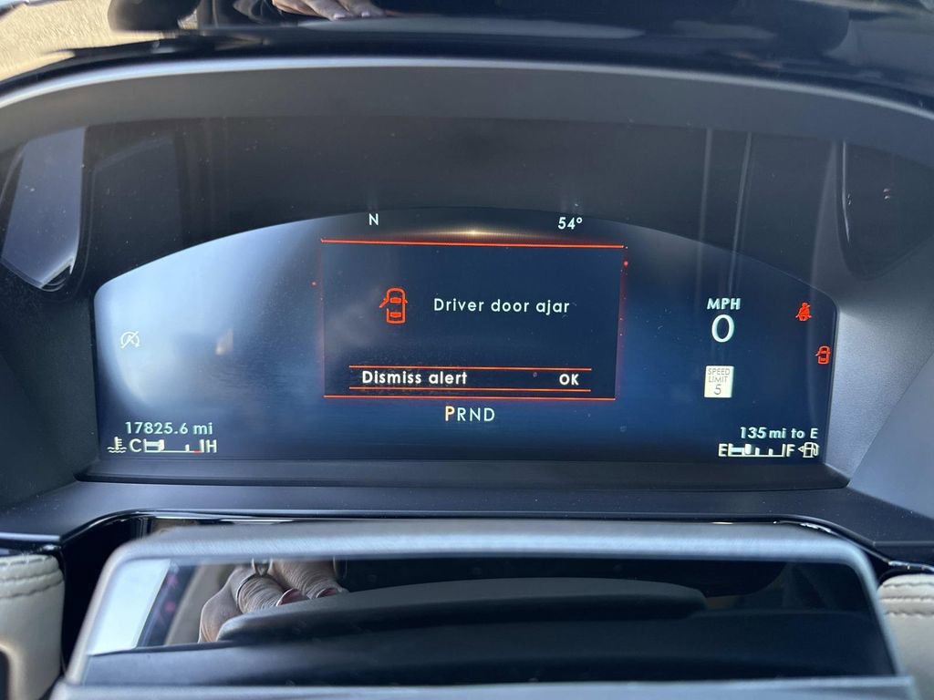 Used 2023 Lincoln Corsair Reserve w/ Equipment Group 202A image 28