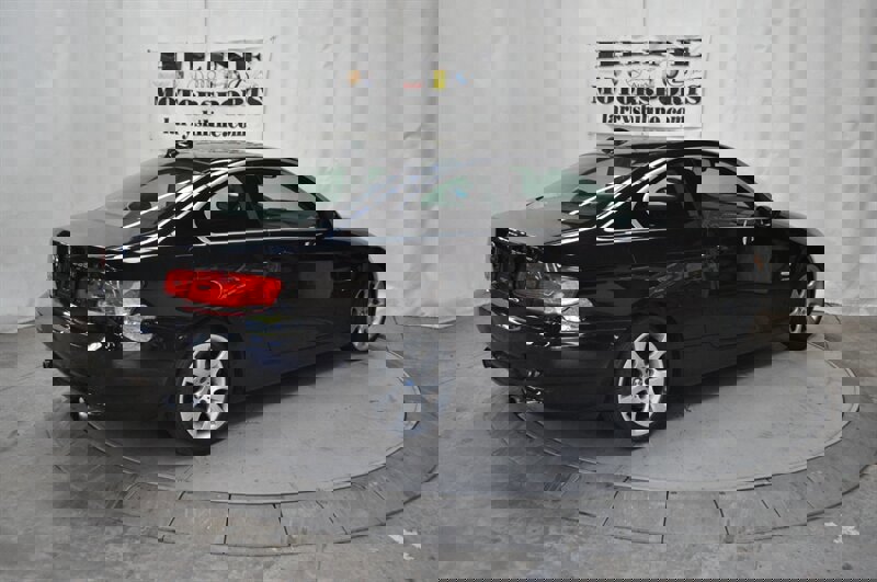 Used 2009 BMW 335i xDrive Coupe image 5