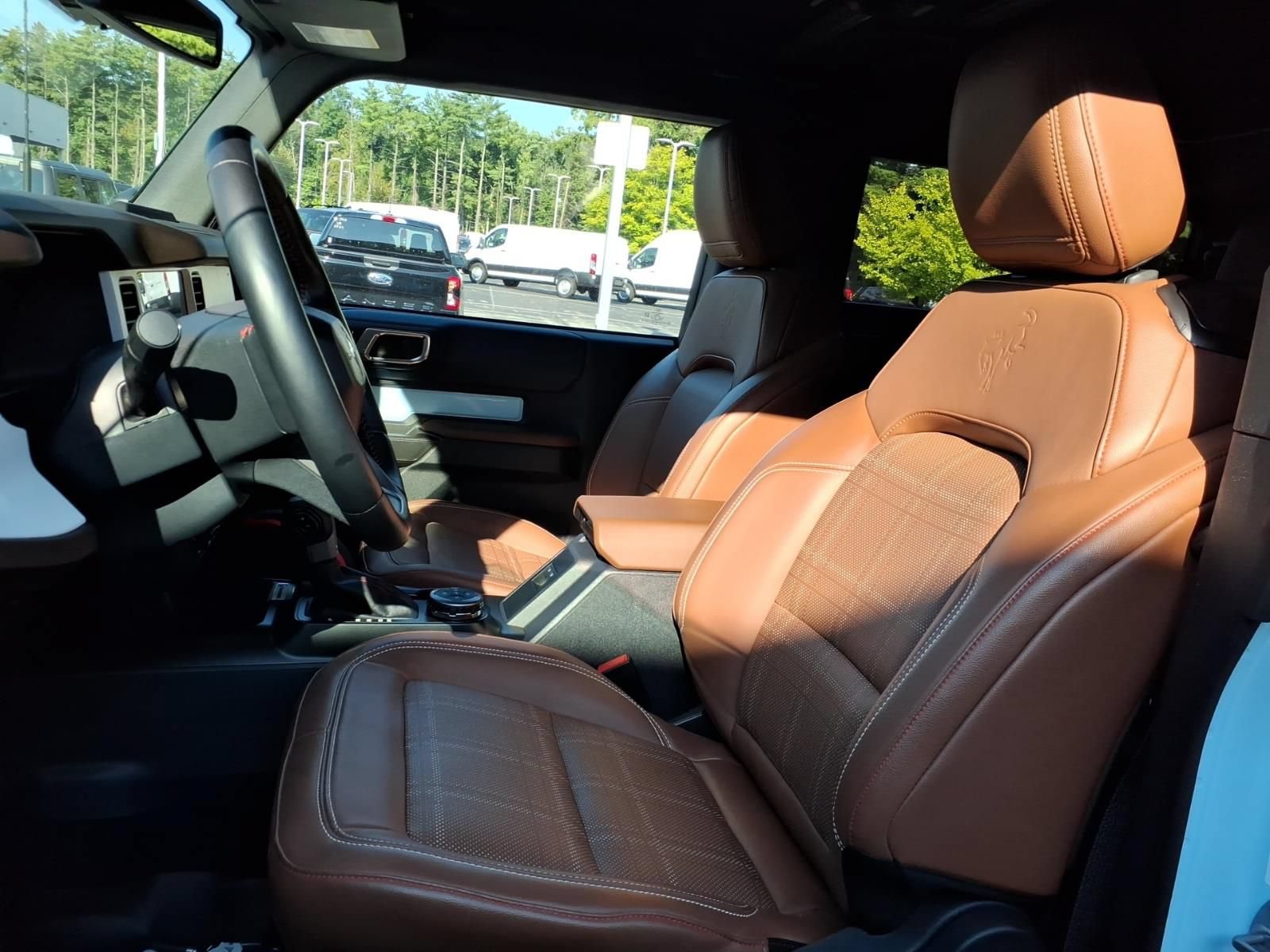 Used 2024 Ford Bronco Heritage Edition AWD/4WD image 14