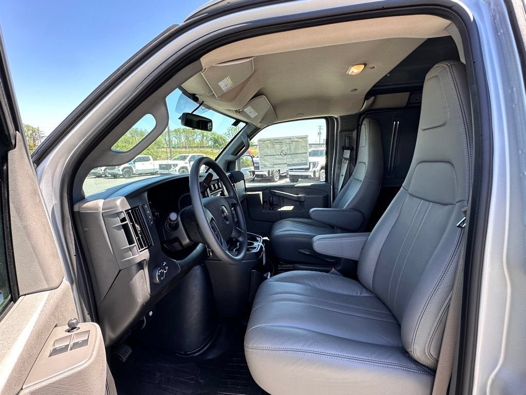 New 2026 GMC Savana 2500 w/ Driver Convenience Package RWD image 13