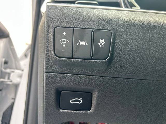 Used 2023 Kia K5 LXS FWD image 19