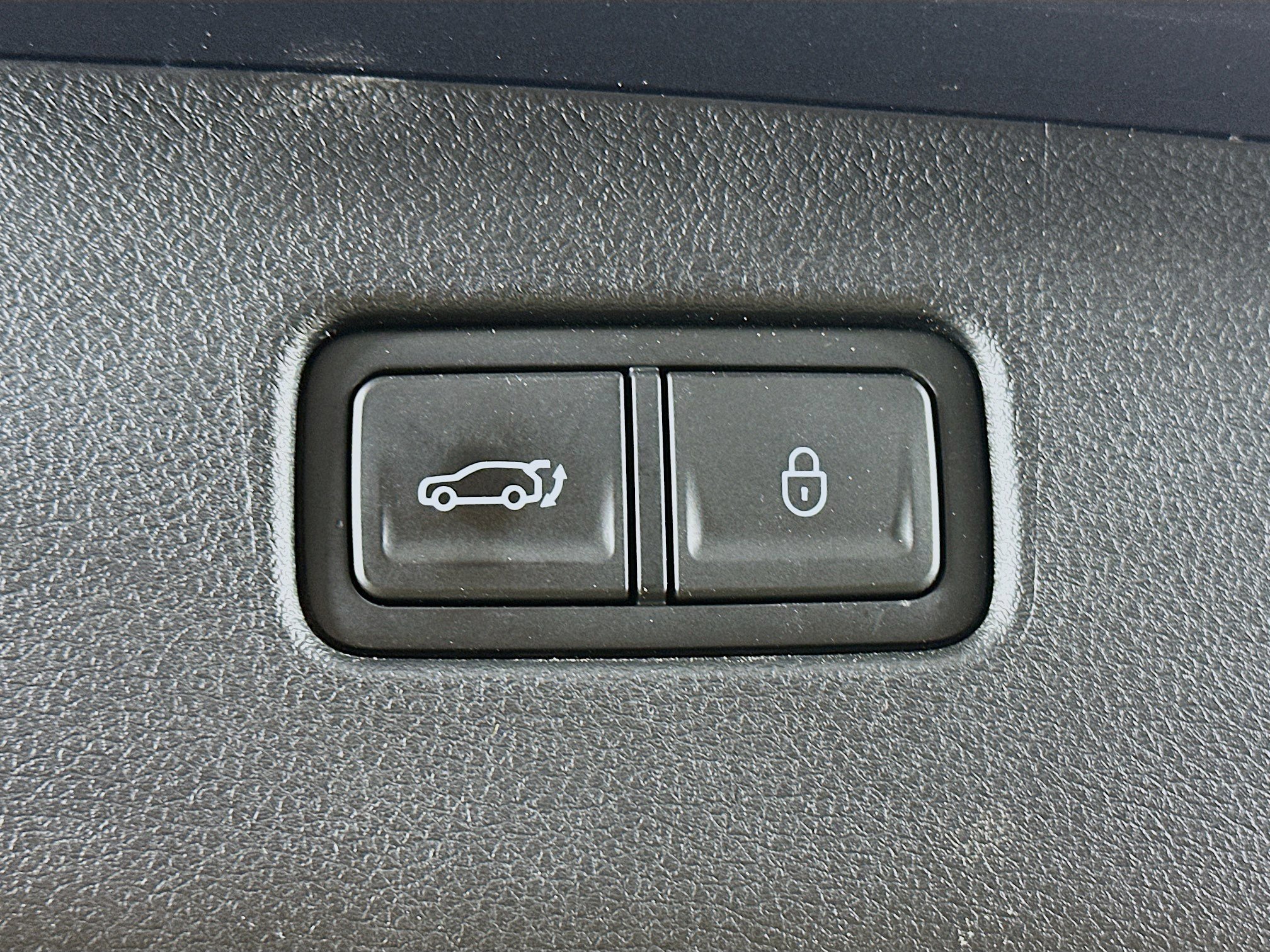Used 2024 Genesis GV70 2.5T AWD/4WD image 29