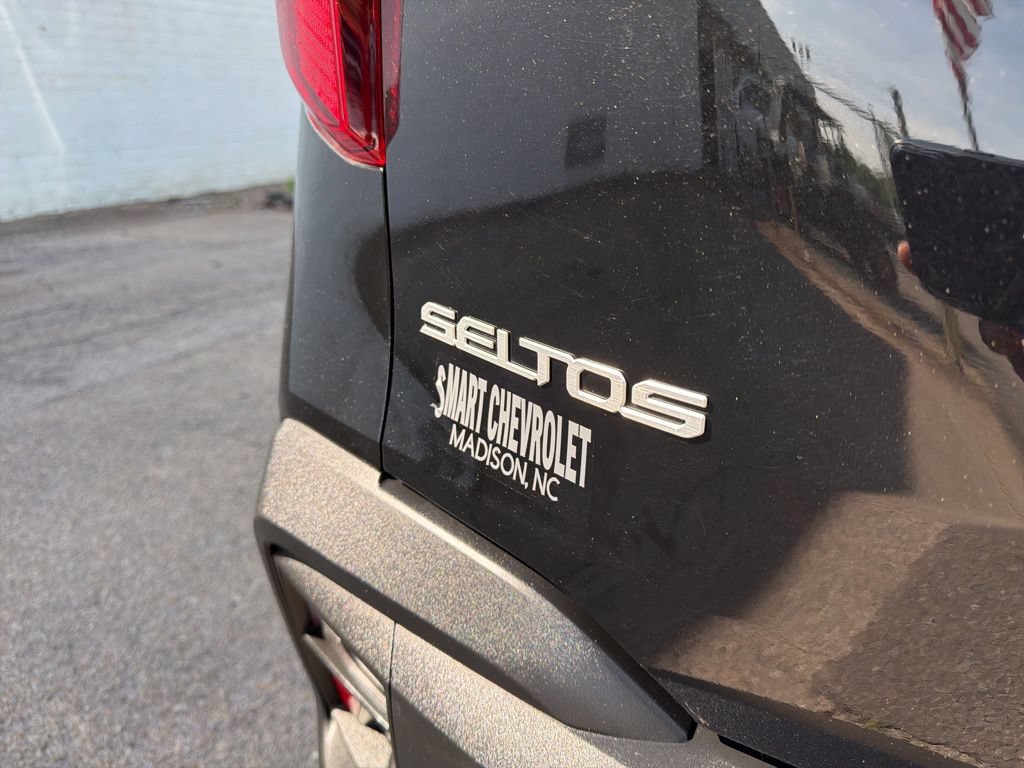 Used 2026 Kia Seltos EX FWD image 15